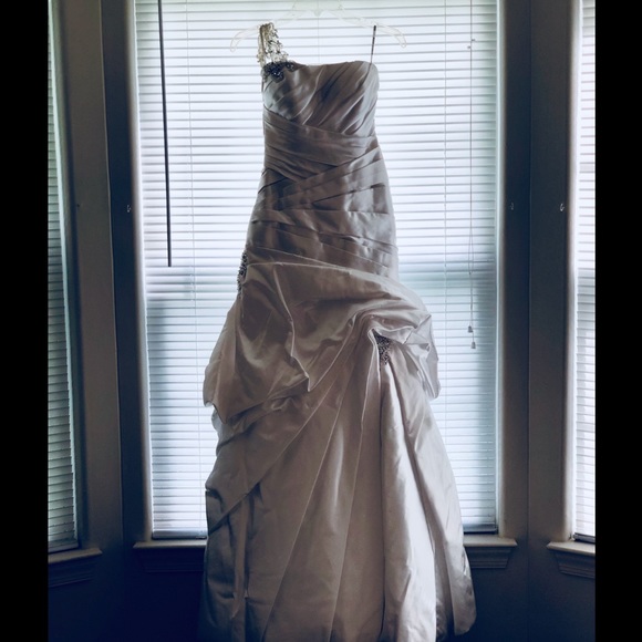 SOLD-Maggie Sottero Wedding Gown - Picture 3 of 8